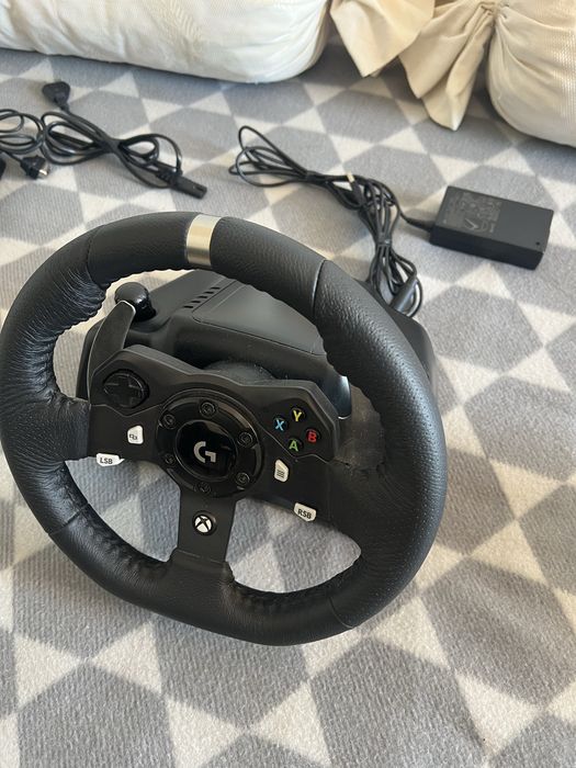 Logitech G920 + Shifter + Педали | Xbox / PC | Като нов