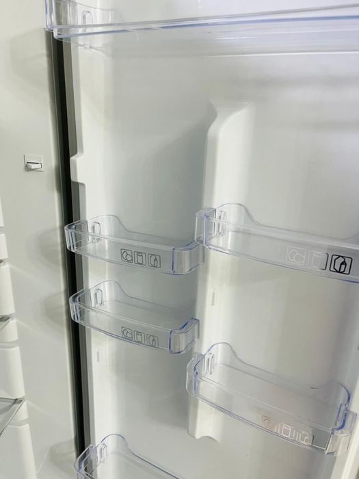 Холодильник Artel, почти новая