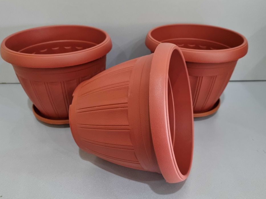 Различни размери пластмасови саксии за цветя с подложка! Кръгла саксия