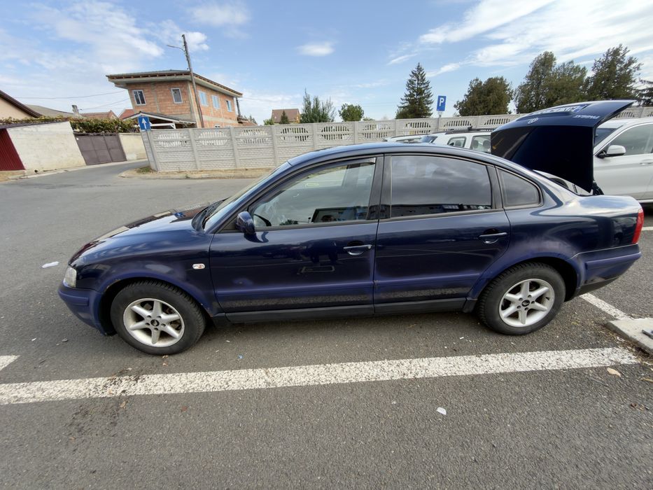 VOLKSWAGEN Passat 0 — imagine 2