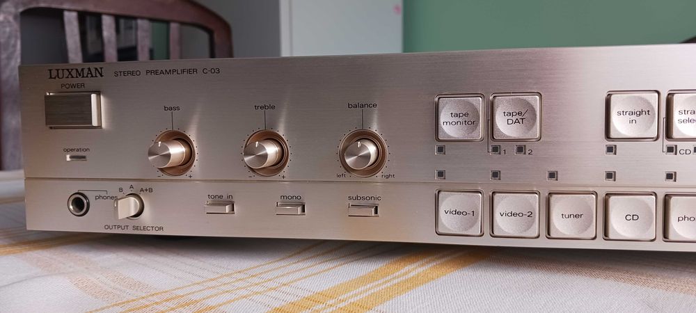 Предусилвател Luxman C-03 Class A