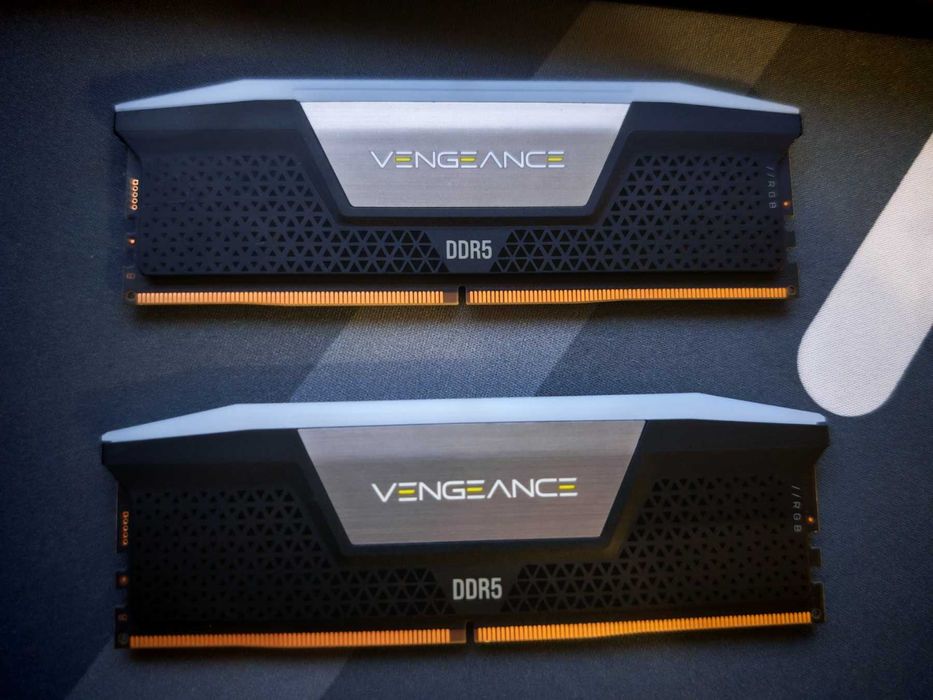 Рам памет Corsair Vengeance RGB 32GB DDR5 32GB (2x16GB) DDR5 5600MHz
