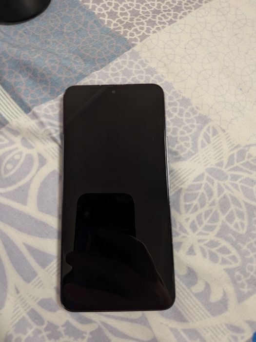 Продам Samsung s22