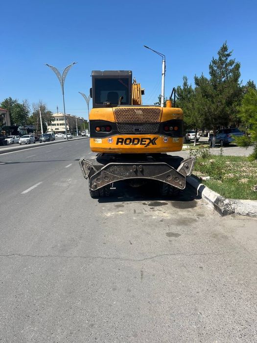 Rodeks ekskavatoʻr 2019 yilda iwlab chqarlgan hama joyi soz