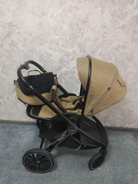 Продается универсальная Коляска