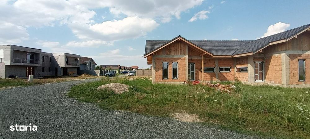 Două duplexuri noi în Moșnița la preț de unul