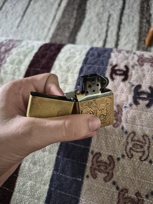 Продам зажигалку зиппо