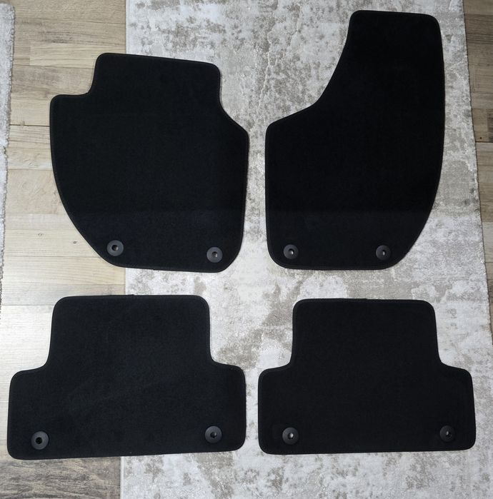 Гумени и мокетни стелки