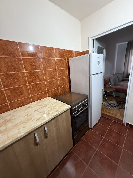 Inchiriez garsonieră zona Uta Arad