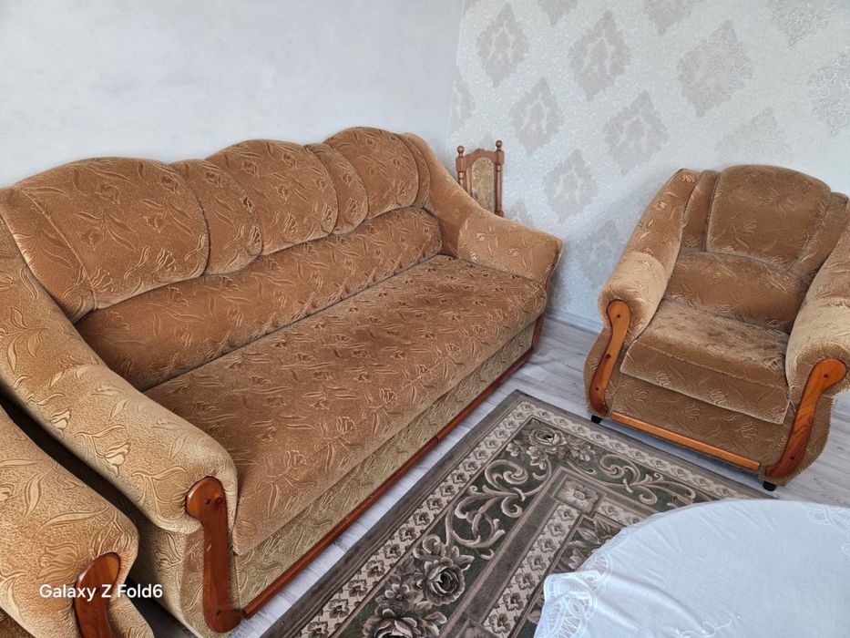 Продам диван тройку