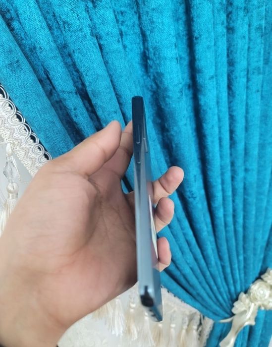 Samsung S22+ 2 ta simkartalik karopka dakumet bor