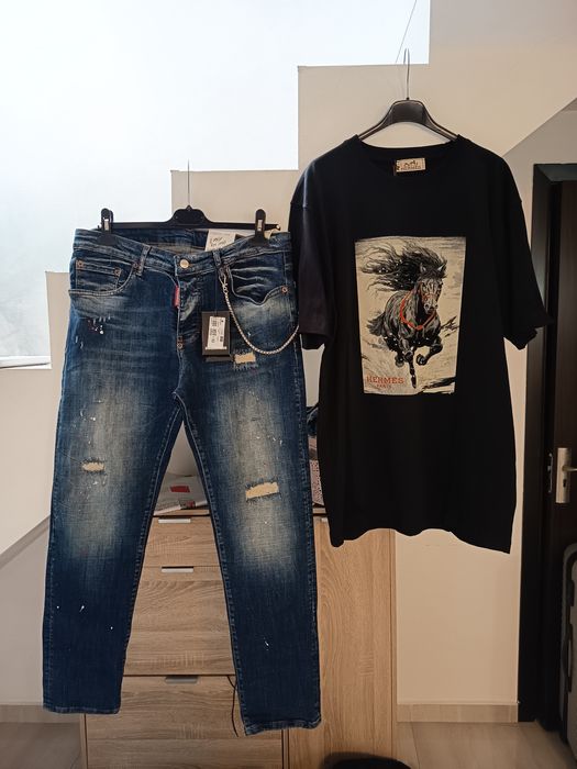 Compleu pentru bărbați tricou și blugi