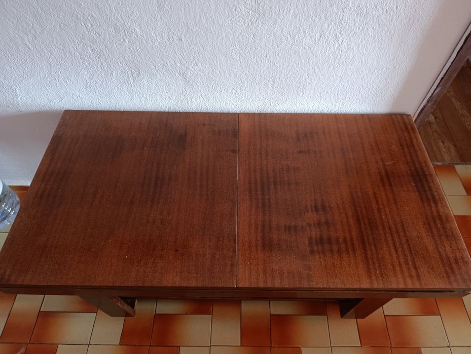 Продавам разтегателна маса