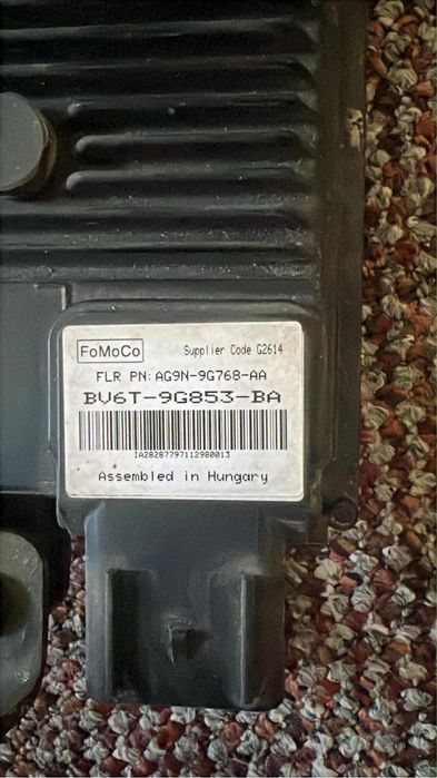 Senzor Radar Distronic cu Suport Ford Focus Mk3 BV6T-9G853-BA Original