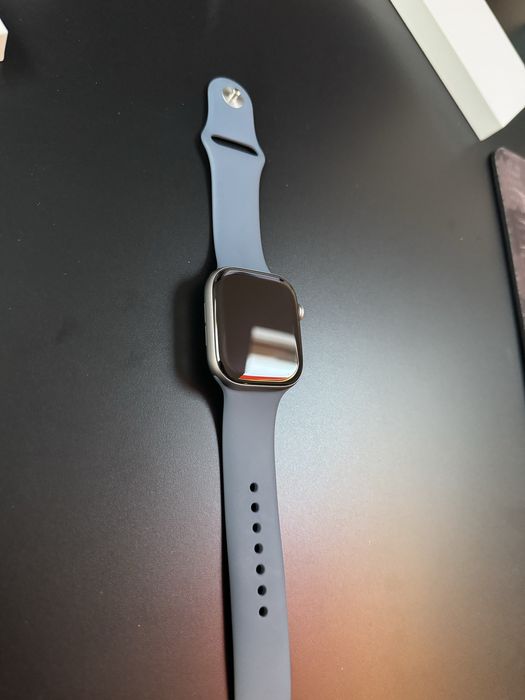 Apple watch seria 11 impecabil, plus o curea .
