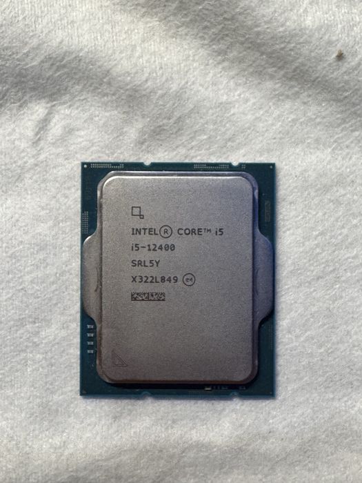продам процессор intel i5 12400