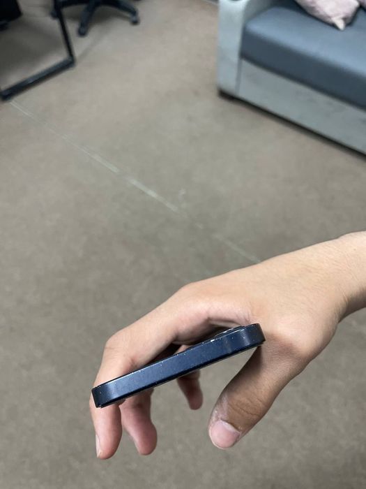 Iphone  12  blue