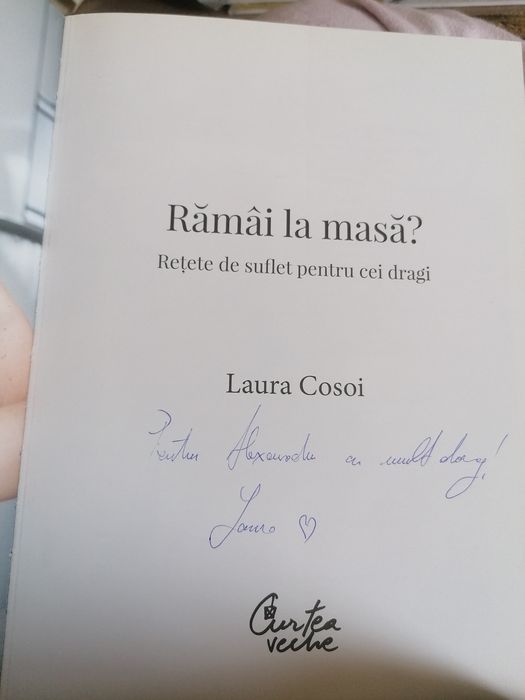 Laura Cosoi - Ramai la masa?