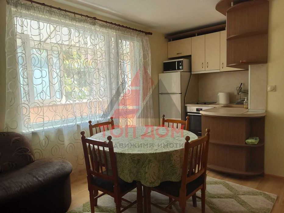 Дава се под наем Тристаен апартамент в Варна, Червен площад - 62 кв.м за 561 € - Снимка #1