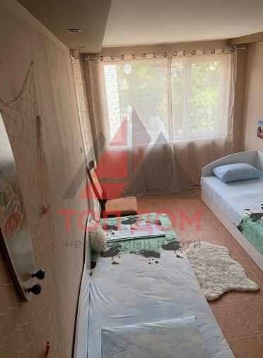 Дава се под наем Четиристаен апартамент в Варна, Бриз - 110 кв.м за 850 € - Снимка #8