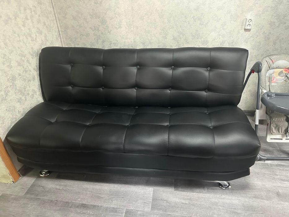 Продам диван в отличном состоянии