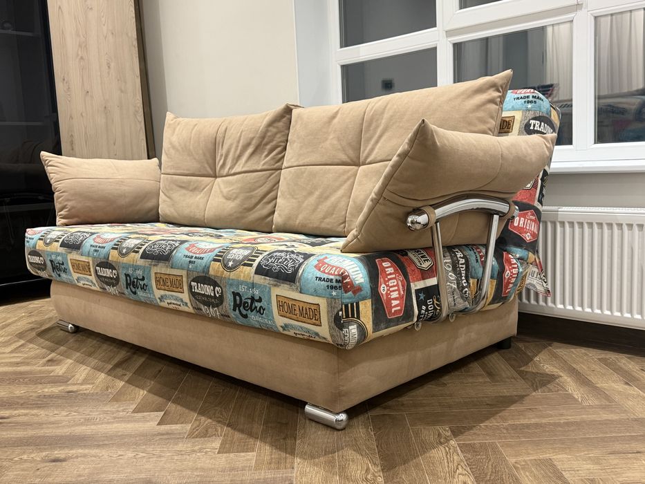 Продам Диван В ОТЛИЧНОМ состоянии