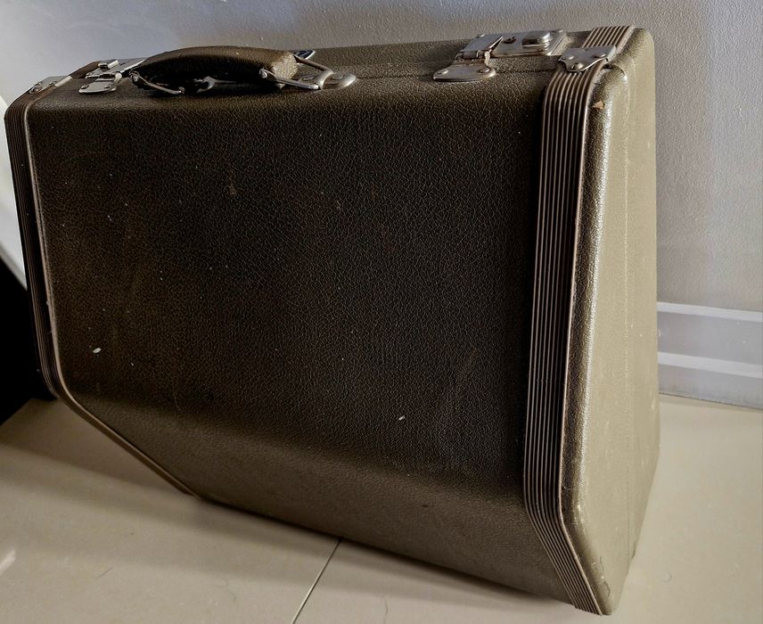 Acordeon Hohner Concerto 2 cu 72 basi