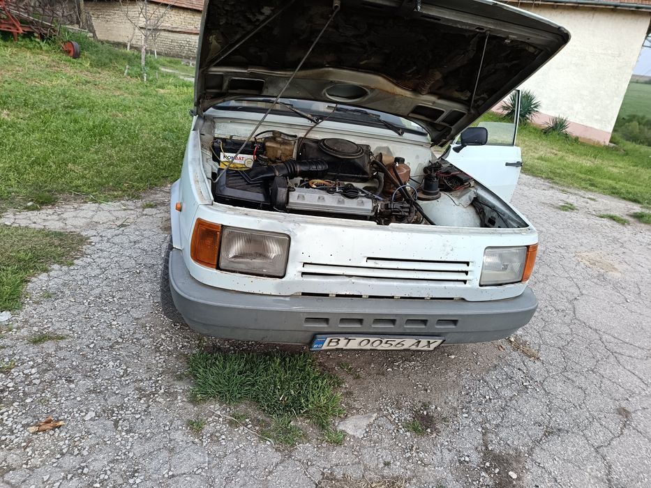 Кола Варбург 1989