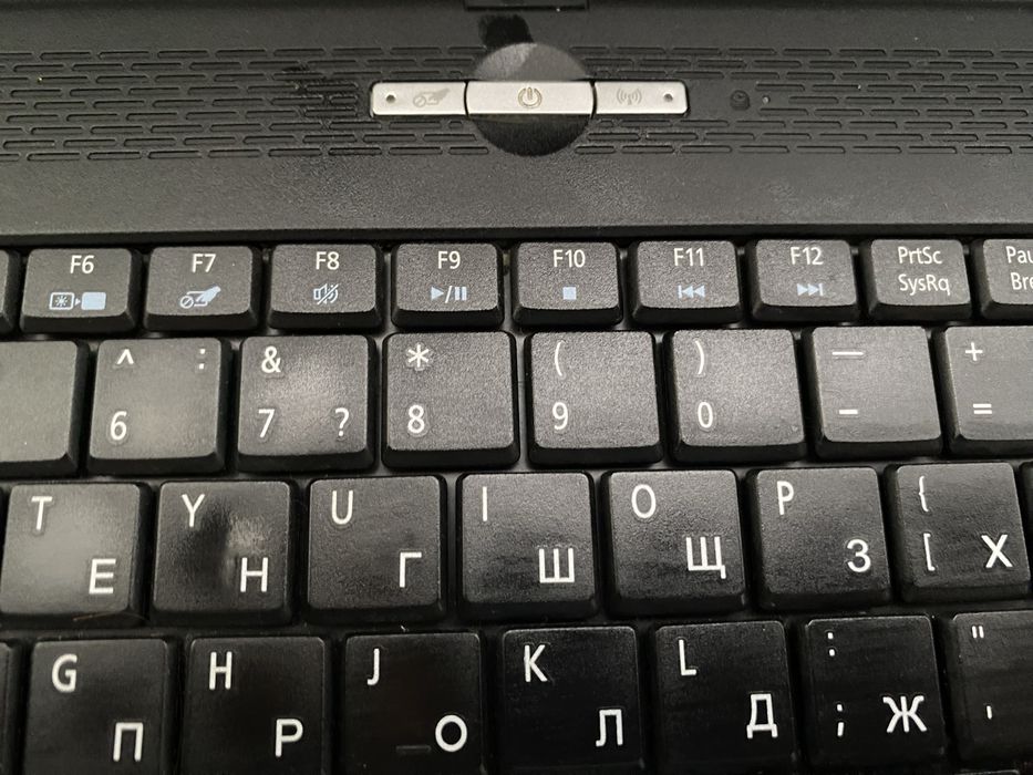 eMachines E527 ноутбока