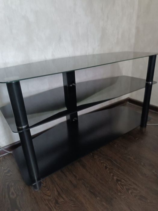 Продается телевизор LG+тумба