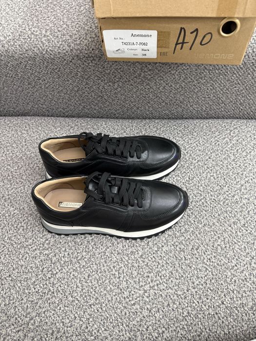 Кроссовки Anemone