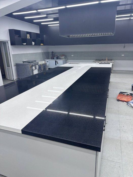 Столешнитца для кухня Кварс и акрил