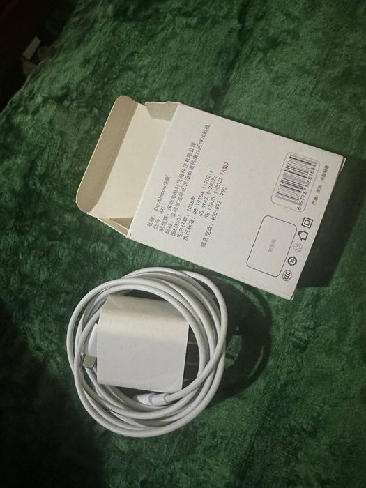 Оригинал айфон зарядное устройство продается