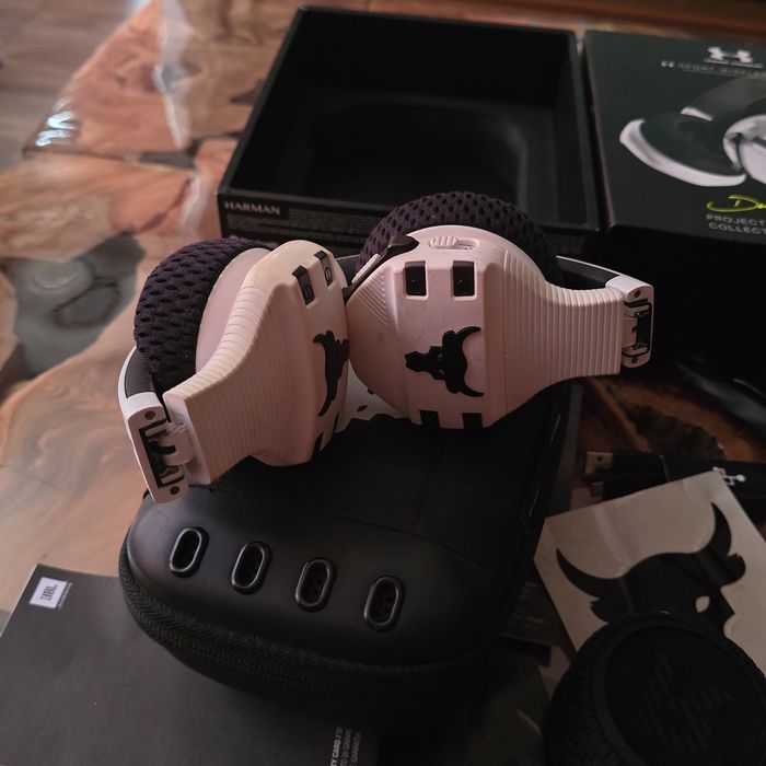 Безжични слушалки The Rock Under Armour