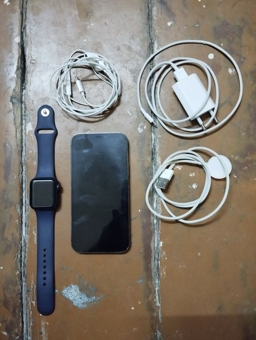 iPhone 12 pro 128GB iWatch 6 40 mm 32 GB