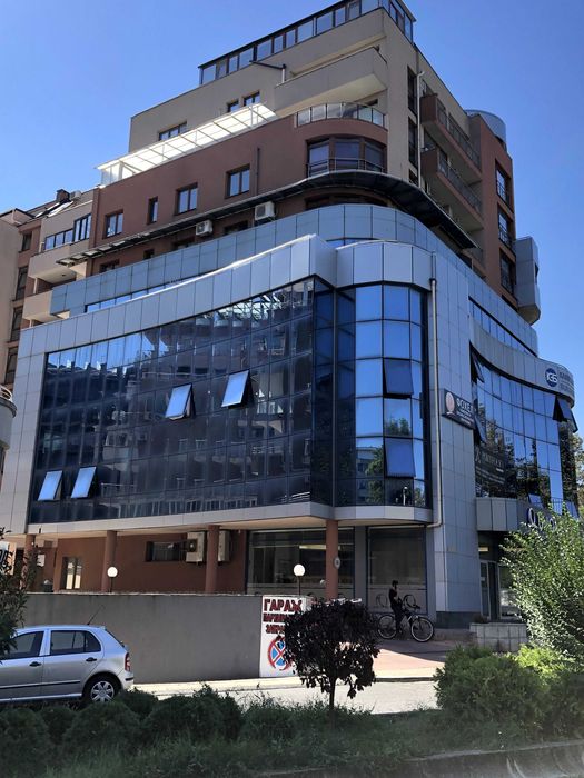 Офис под наем в Бизнес сграда на ул. Адам Мицкевич 1