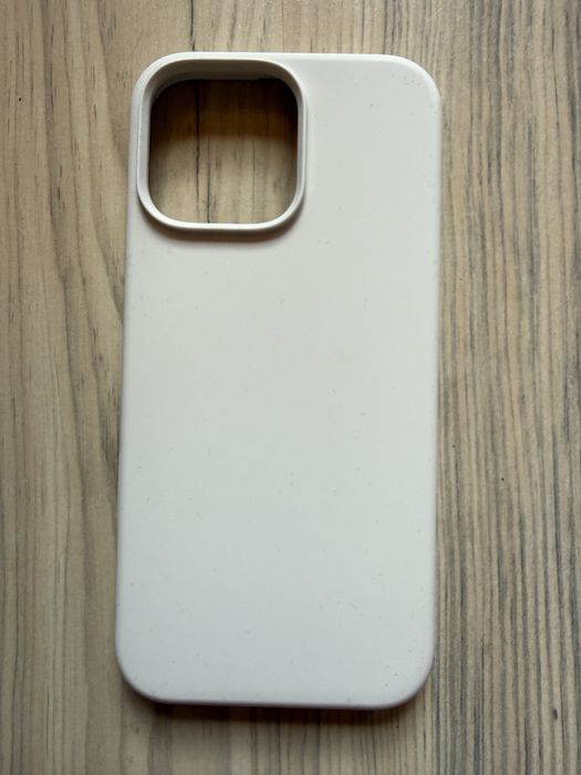 Бял case за iPhone 16 Pro Max