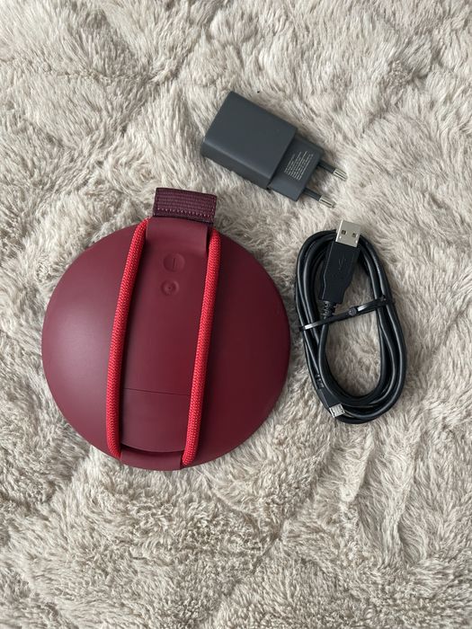 Boxa UE Roll bluetooth - pret magazin 410lei