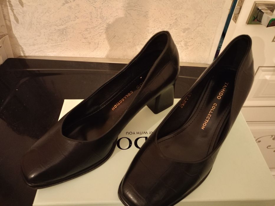 Продаётся женский туфли