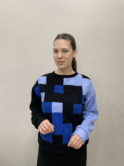 Свитшот с квадратиками