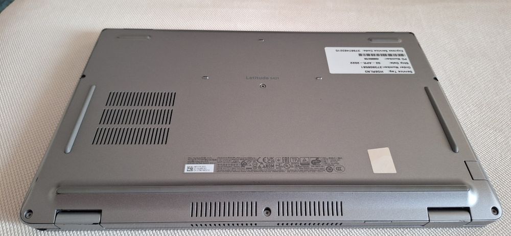 Dell Latitude 5421 cu accesorii incluse