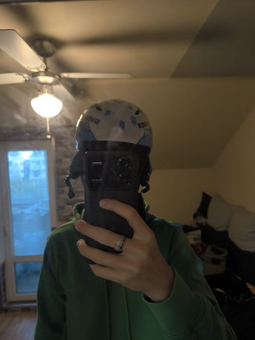 Ски обувки Rossingnol и каска Uvex (детски)