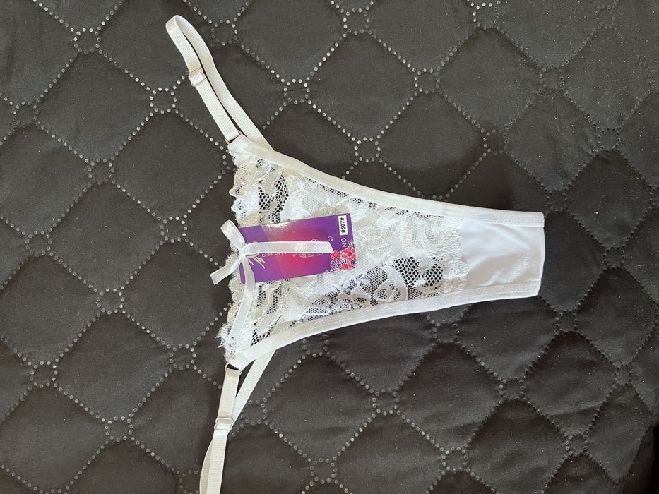 Нежно женско бельо