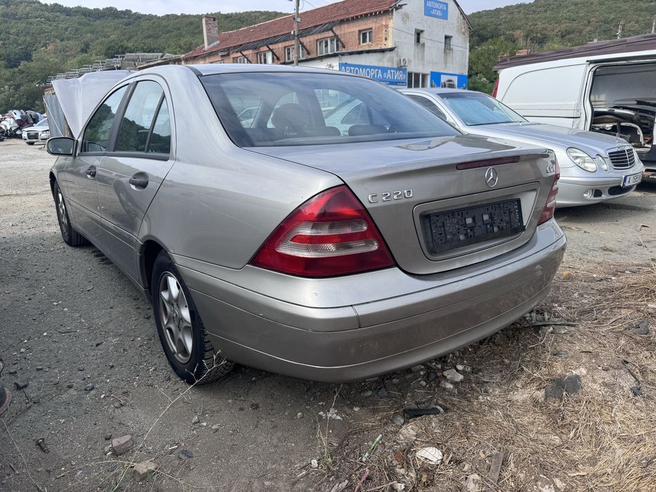 Mercedes-Benz C220 w203 143hp 2003г На Части