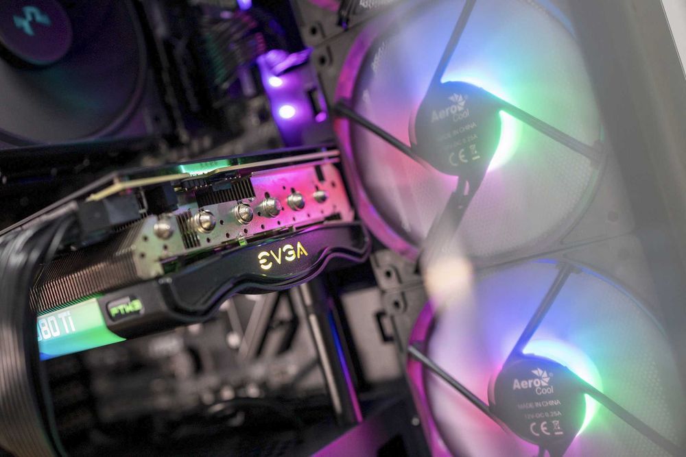 Custom Gaming PC AMD Ryzen 7 5800X - RTX 3080 Ti FTW3 - 16GB DDR4 - 500gb m.2 - B450 - 1000W