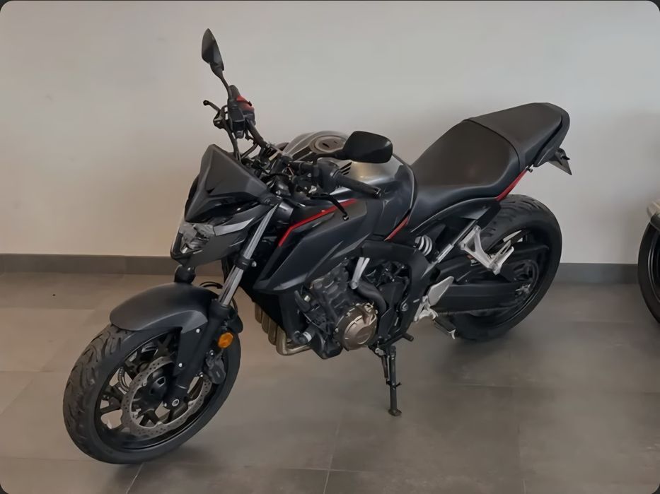 Honda CB650FA cu ABS, an 2017,evacuare STORM. Se poate limita pt A2