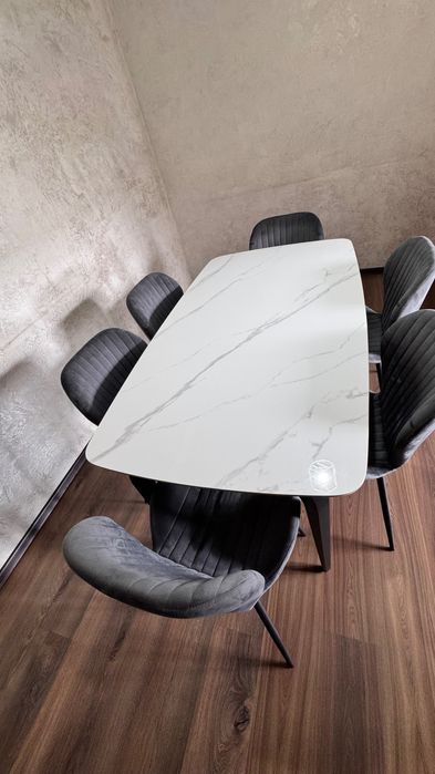 Стол обеденный со стульями