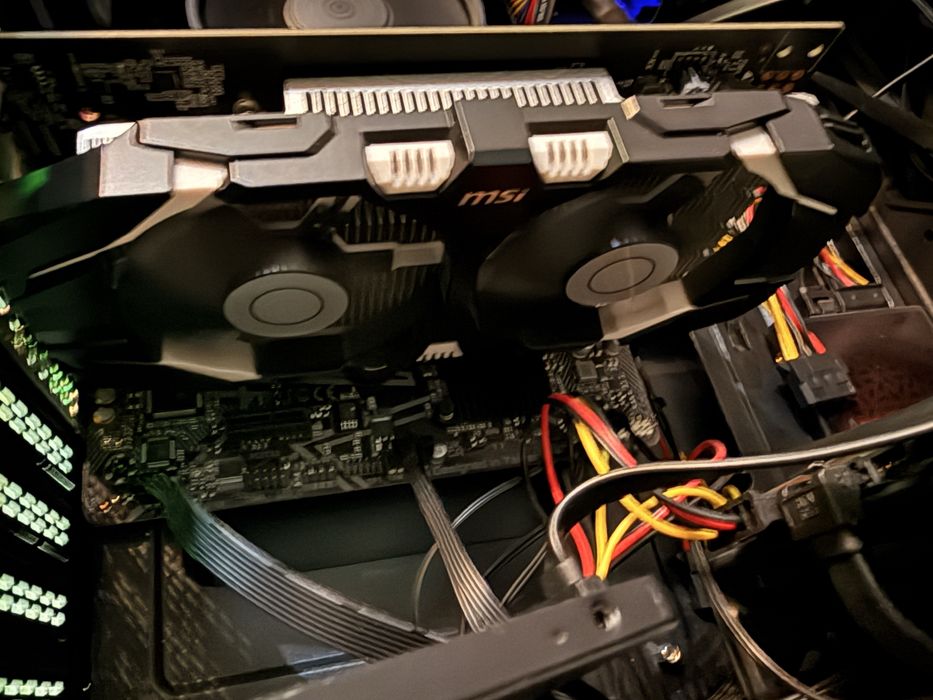 Видеокарта игровая GTX 1050ti 4gb