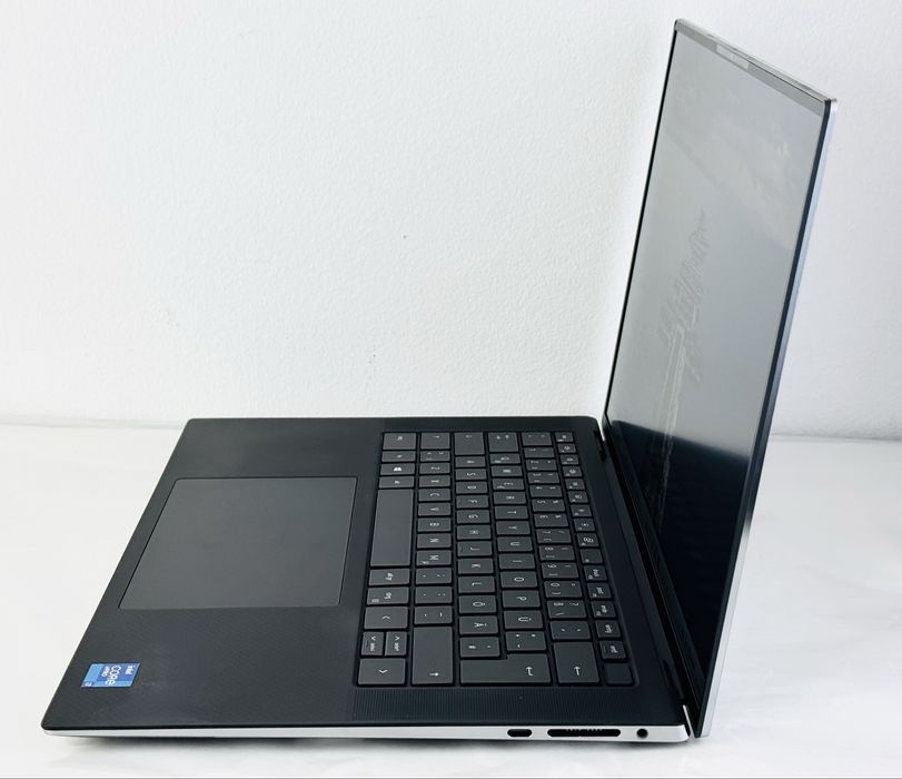Лаптоп Dell Precision 5560 i7-11850H 32RAM 512SSD Перфектен! Гаранция!