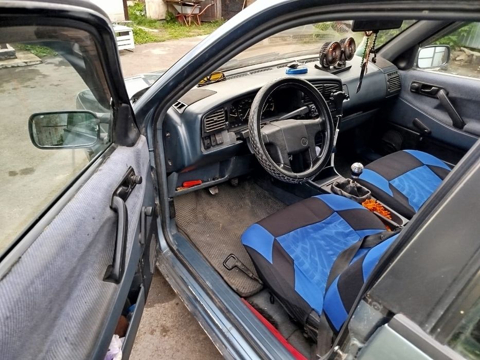 Volkswagen Passat 1.8 обменяю